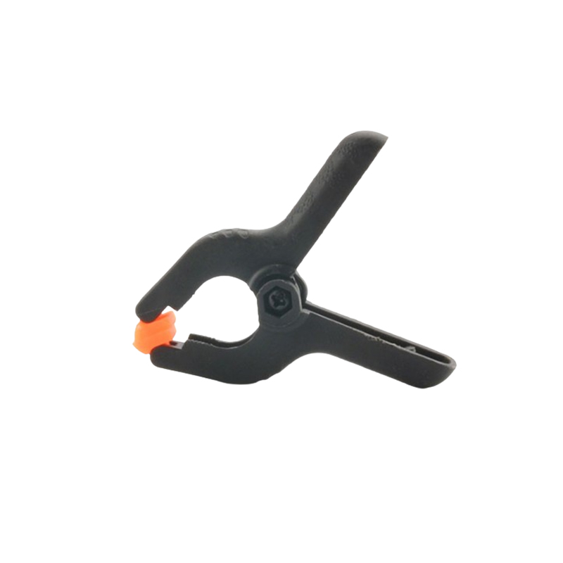 Moule pour pinces en plastique