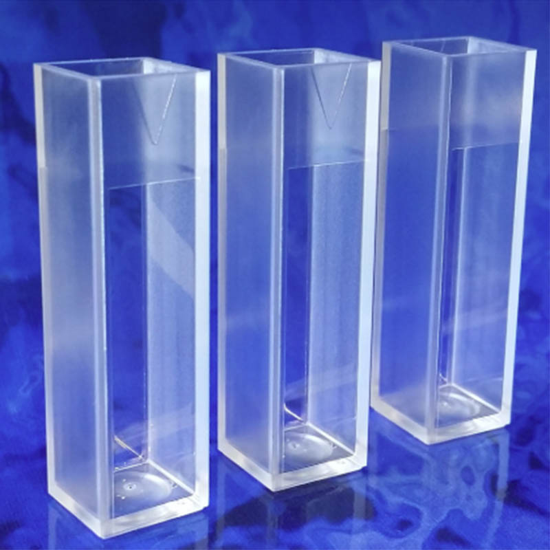 Moulures en plastique