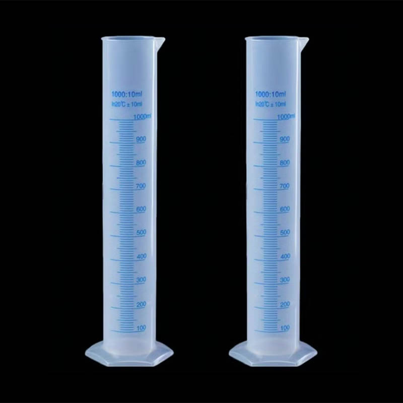 Moulage des cylindres à mesure du plastique